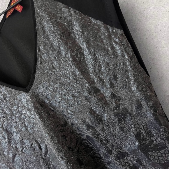 7 For All Mankind Faux Lace Shimmer Black Sheer Back High Low Top Size XS - Picture 4 of 11